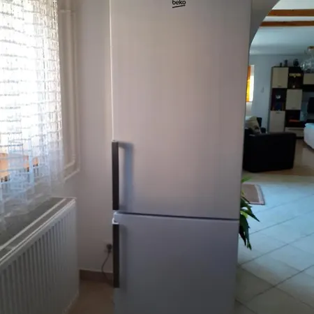 Szahara Vendeghaz Apartment Kerekegyhaza