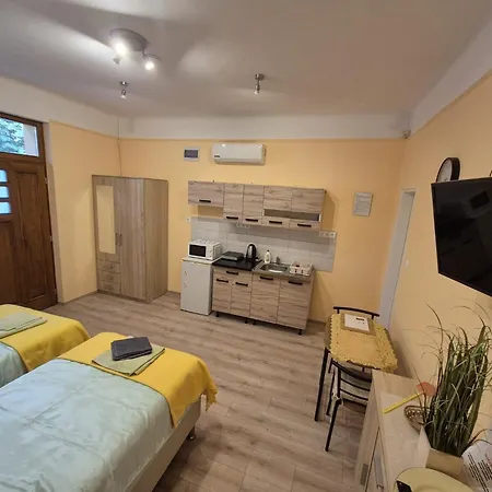 Szahara Vendeghaz 公寓