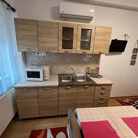 Szahara Vendeghaz 公寓 Kerekegyháza